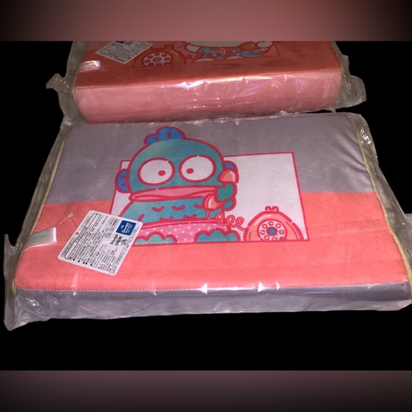 New Rare Kawaii Sanrio Hangyodon 90’s Retro Scene Memory Foam Curved Pilllow - Picture 2 of 5